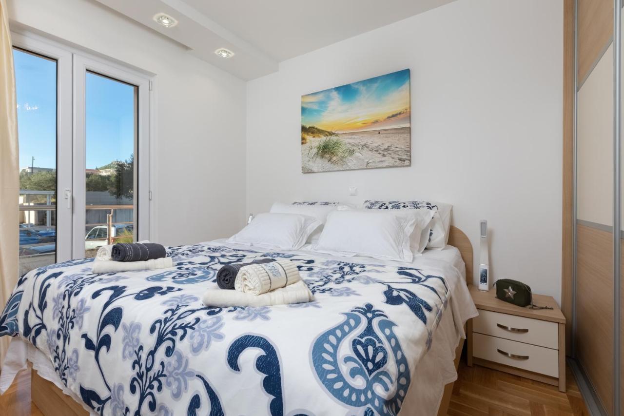 Luxury Apartman Sky With Sea View And Whirlpool มาคาร์สกา ภายนอก รูปภาพ